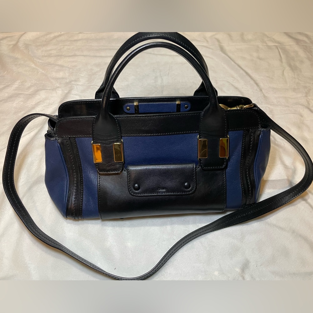Chloe Small Navy Alice 💙